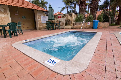 Mandurah Family Resort - Sunshine Coast Guide 26