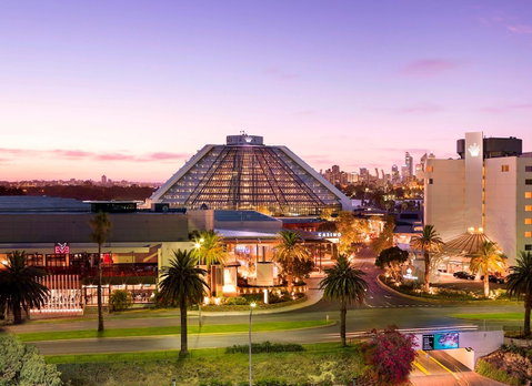 Crown Metropol Perth - Sunshine Coast Guide 5