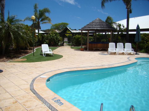 Dunsborough Central Motel - Sunshine Coast Guide 0