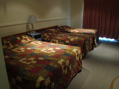 Dunsborough Central Motel - Sunshine Coast Guide 18