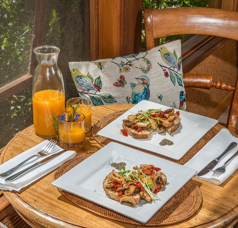 Chimes Spa Retreat - Sunshine Coast Guide 24