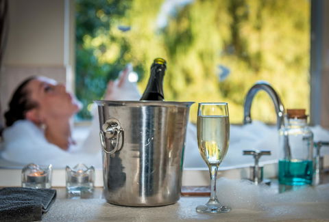 Chimes Spa Retreat - Sunshine Coast Guide 16