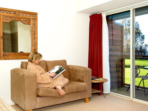 Chimes Spa Retreat - Sunshine Coast Guide 37
