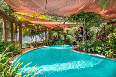 Chimes Spa Retreat - Sunshine Coast Guide 0