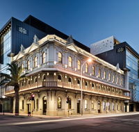 The Melbourne Hotel - Sunshine Coast Guide