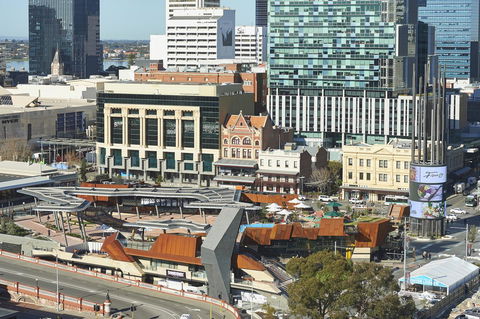 Doubletree By Hilton Perth Northbridge - Sunshine Coast Guide 30