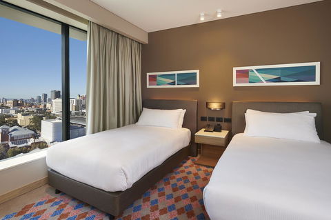 Doubletree By Hilton Perth Northbridge - Sunshine Coast Guide 12