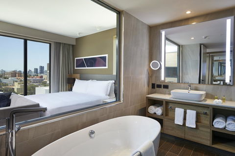 Doubletree By Hilton Perth Northbridge - Sunshine Coast Guide 16