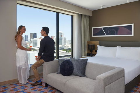 Doubletree By Hilton Perth Northbridge - Sunshine Coast Guide 15