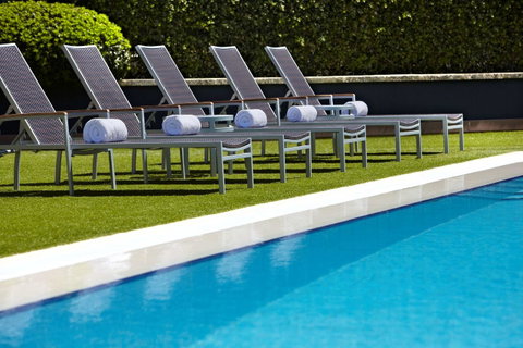 Residence On Langley Park - Sunshine Coast Guide 7