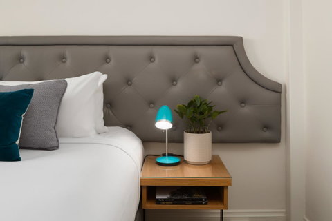 Pensione Hotel Perth - Sunshine Coast Guide 23