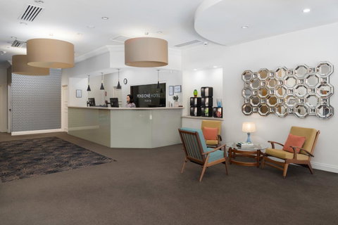 Pensione Hotel Perth - Sunshine Coast Guide 3