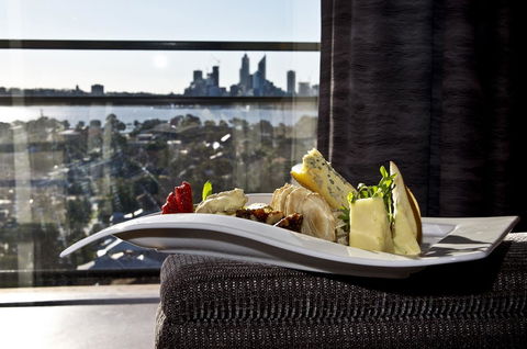 Metro Hotel Perth - Sunshine Coast Guide 36