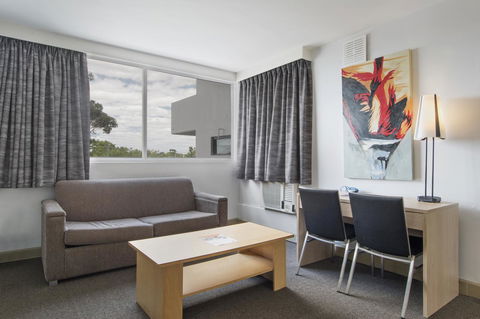 Metro Hotel Perth - Sunshine Coast Guide 25