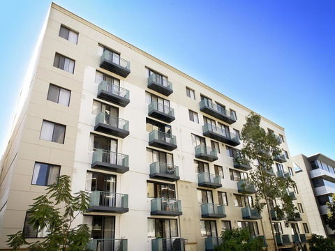 Mont Clare Boutique Apartments - Sunshine Coast Guide 6