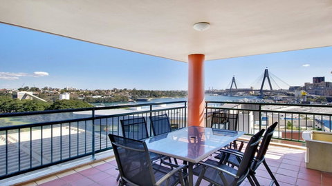 Darling Harbor Apartment - Sunshine Coast Guide 6