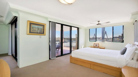 Darling Harbor Apartment - Sunshine Coast Guide 0