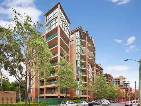 Darling Harbor Apartment - Sunshine Coast Guide 13