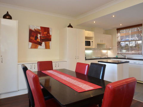 Villa Executive 2br Cypress DS Located Within Cypress Lakes Resort - Sunshine Coast Guide 6