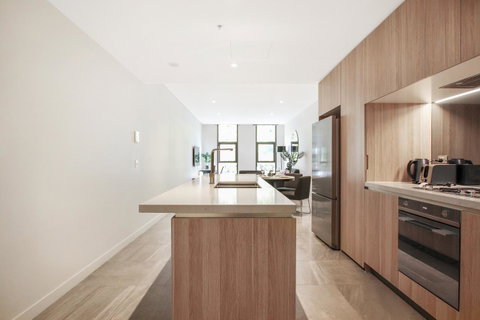 DD Apartments On Day - Sunshine Coast Guide 13