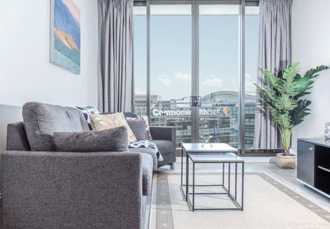 DD Apartments On Day - Sunshine Coast Guide 0