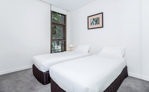 DD Apartments On Day - Sunshine Coast Guide 14