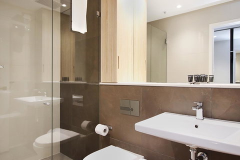 DD Apartments On Day - Sunshine Coast Guide 3