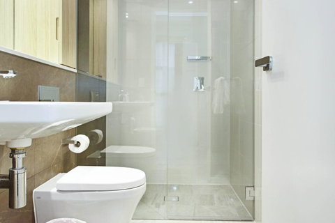 DD Apartments On Day - Sunshine Coast Guide 4