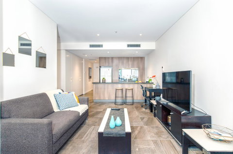 DD Apartments On Day - Sunshine Coast Guide 9