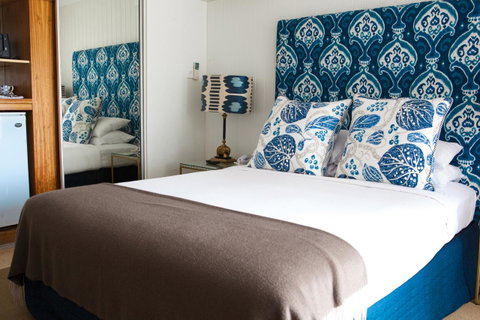 The Lord Byron - Sunshine Coast Guide 7
