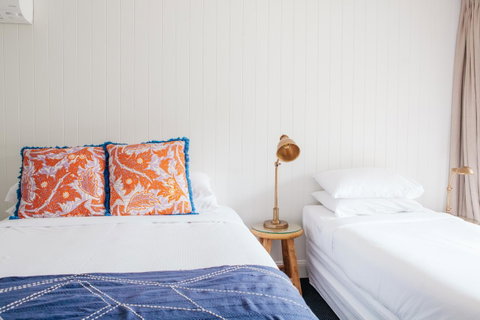 The Lord Byron - Sunshine Coast Guide 9