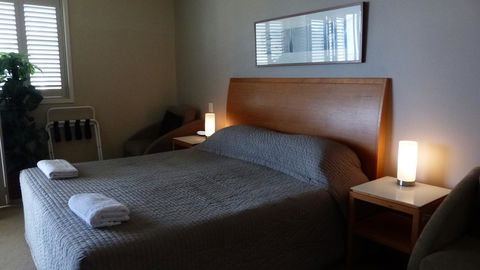 SaltBeach2302 - Sunshine Coast Guide 6