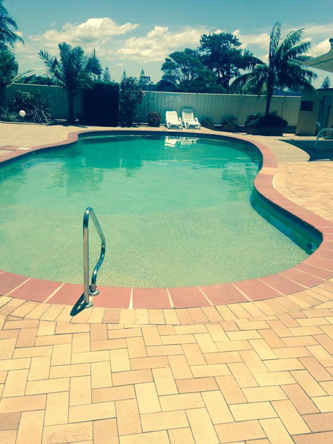 Oxley Cove Holiday Apartment - Sunshine Coast Guide 3