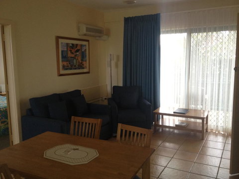 Oxley Cove Holiday Apartment - Sunshine Coast Guide 15