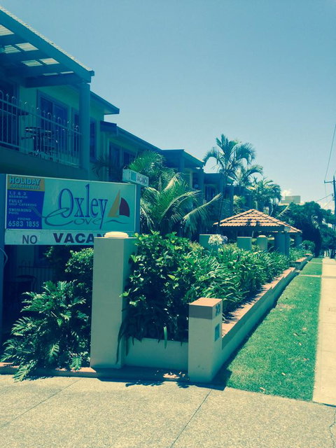 Oxley Cove Holiday Apartment - Sunshine Coast Guide 4