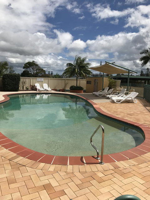 Oxley Cove Holiday Apartment - Sunshine Coast Guide 0