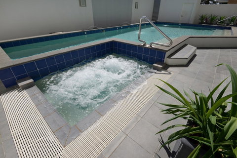 Macquarie Waters Boutique Apartment Hotel - Sunshine Coast Guide 10