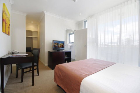 Macquarie Waters Boutique Apartment Hotel - Sunshine Coast Guide 21