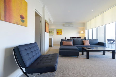 Macquarie Waters Boutique Apartment Hotel - Sunshine Coast Guide 11