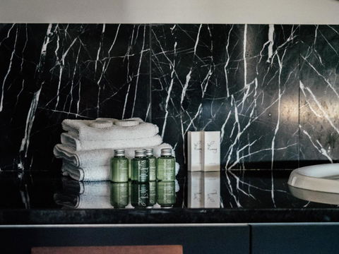 Waves Byron Bay - Sunshine Coast Guide 17