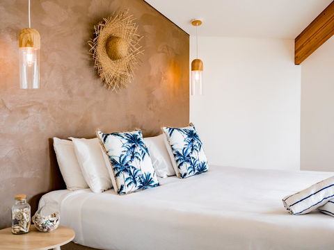 Waves Byron Bay - Sunshine Coast Guide 3