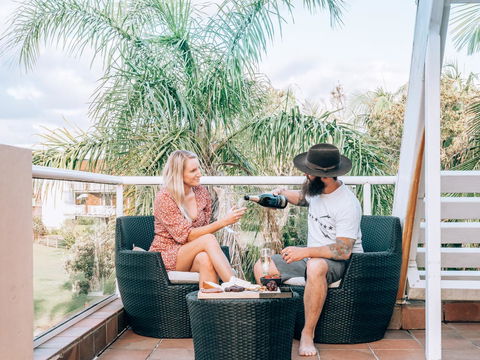 Waves Byron Bay - Sunshine Coast Guide 11