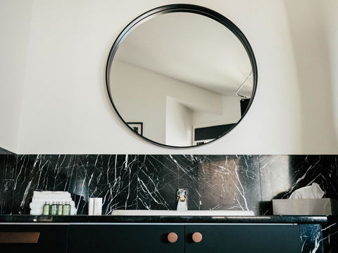 Waves Byron Bay - Sunshine Coast Guide 16