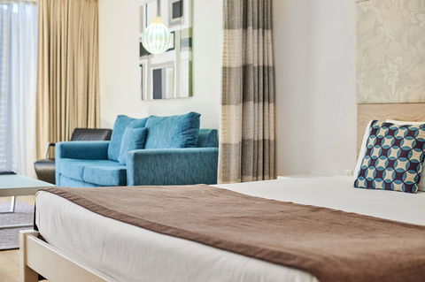 Waves Byron Bay - Sunshine Coast Guide 36