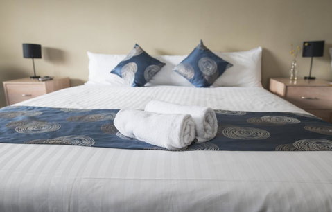Banjo Paterson Inn - Sunshine Coast Guide 14