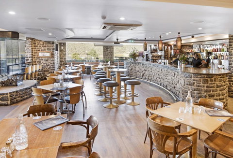 Banjo Paterson Inn - Sunshine Coast Guide 9