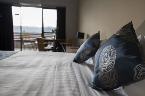 Banjo Paterson Inn - Sunshine Coast Guide 30