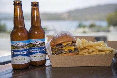 Banjo Paterson Inn - Sunshine Coast Guide 37