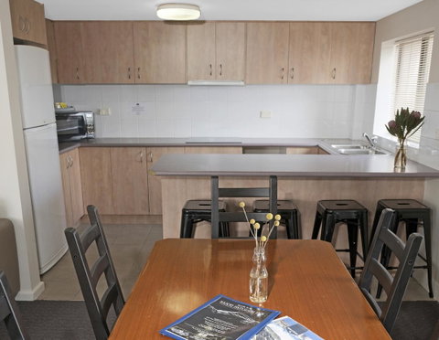 Banjo Paterson Inn - Sunshine Coast Guide 10