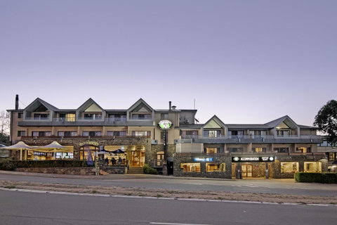 Banjo Paterson Inn - Sunshine Coast Guide 6